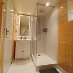 Dans Un Ecrin De Verdure Apartment