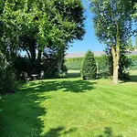 Daire Dans Un Ecrin De Verdure *