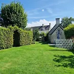 Daire Dans Un Ecrin De Verdure Le Manoir (Calvados)