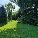 Dans Un Ecrin De Verdure Le Manoir (Calvados)