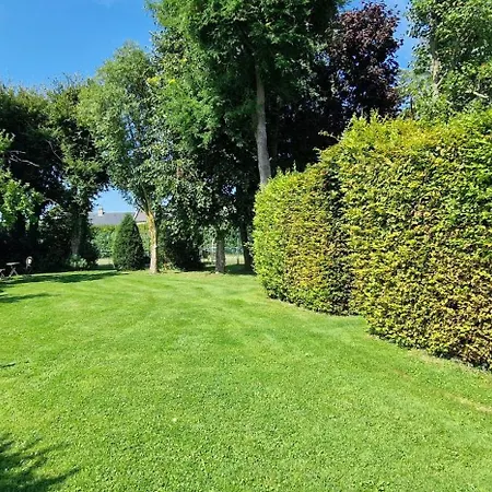 Dans Un Ecrin De Verdure Апартаменты *