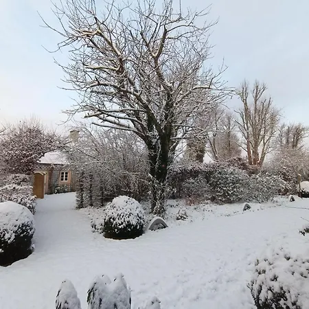 Apartment Dans Un Ecrin De Verdure Le Manoir (Calvados)