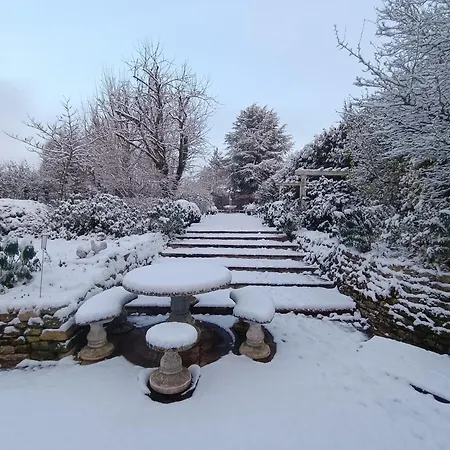 Dans Un Ecrin De Verdure * Le Manoir (Calvados)