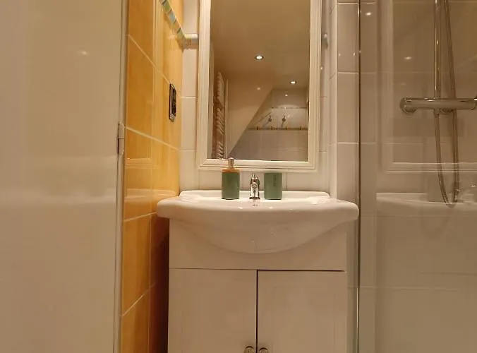 Dans Un Ecrin De Verdure شقة *