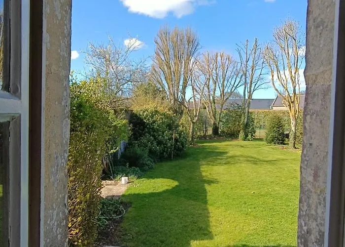 Dans Un Ecrin De Verdure شقة