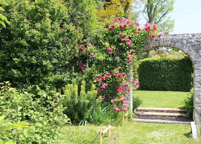 Dans Un Ecrin De Verdure شقة